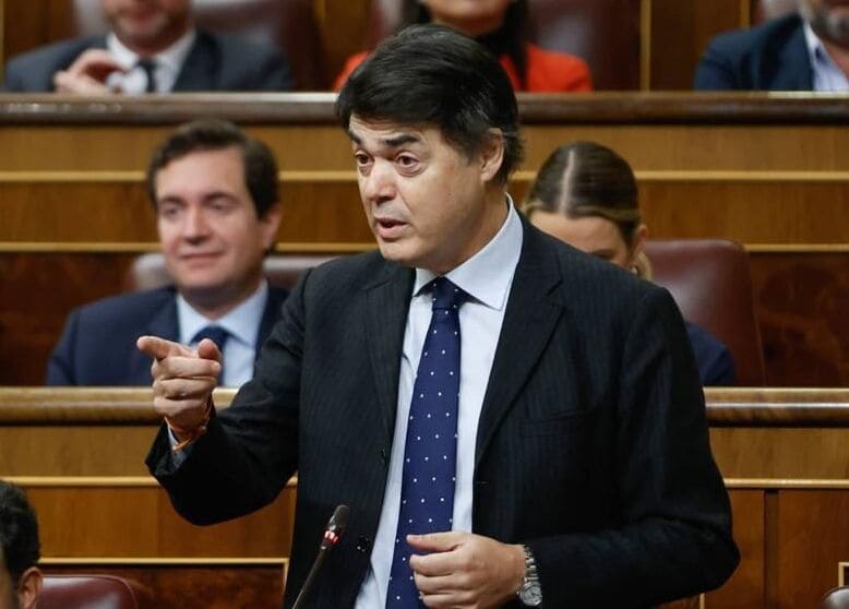 El diputado del Partido Popular por la provincia de Granada, Carlos Rojas. Imagen: PP Granada / https://www.popularesgranada.es/