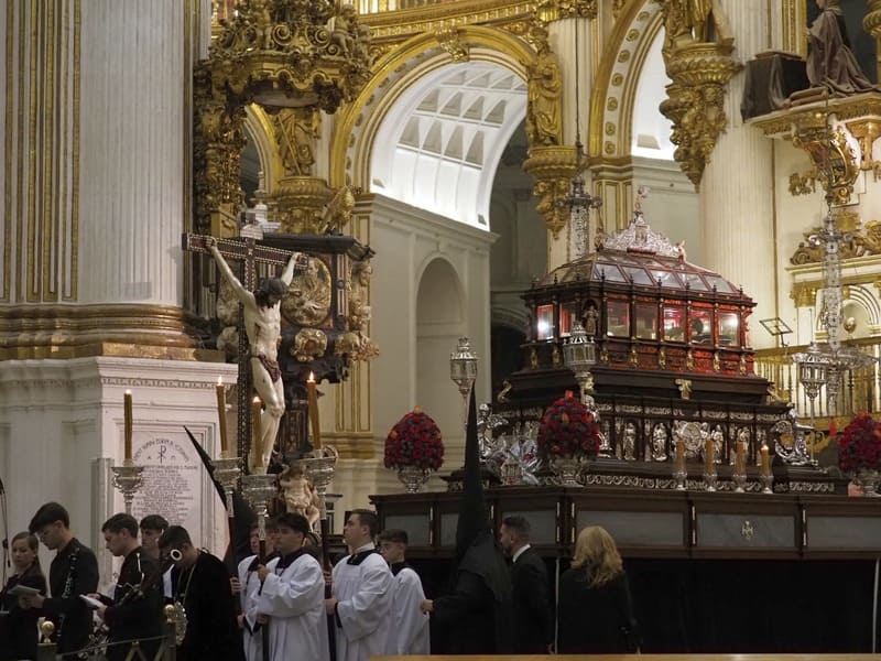 El Sepulcro - Luis M. Guzmán