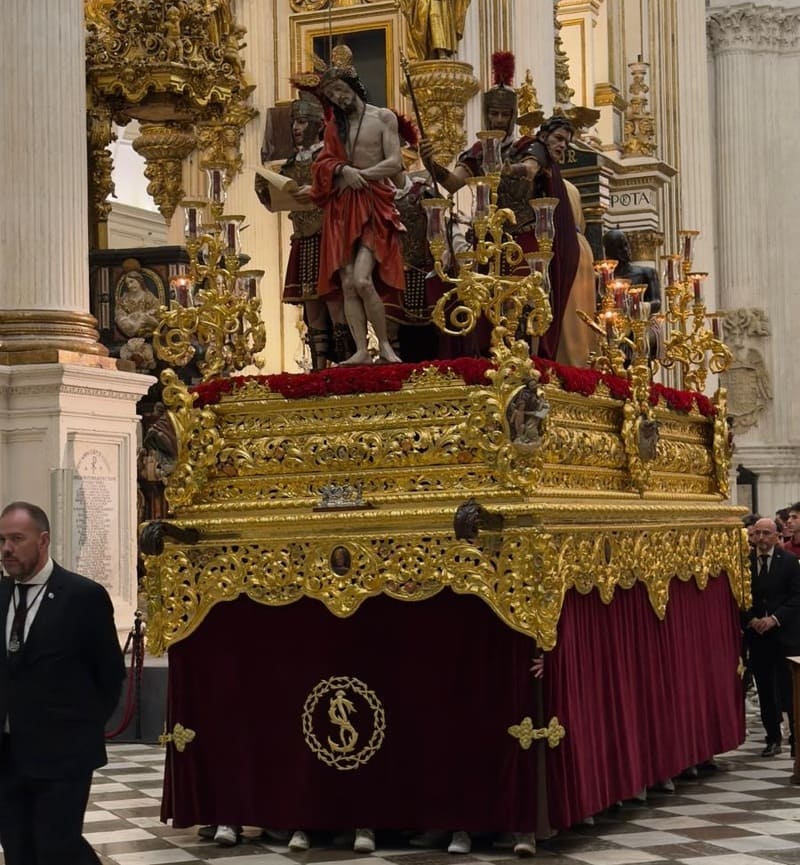 Cofradía de Nazarenos de Nuestro Padre Jesús de la Sentencia y María Santísima de las Maravillas. Imagen: Luis M. Guzmán