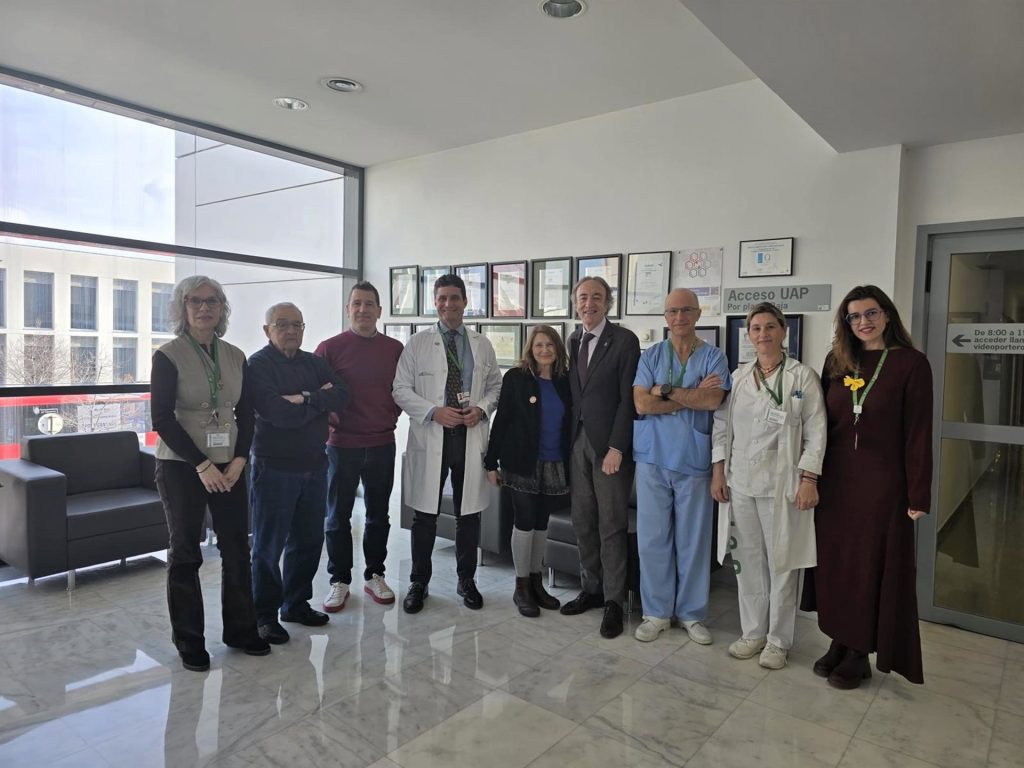 El Clínico San Cecilio refuerza el apoyo a pacientes cardíacos con un convenio de voluntariado