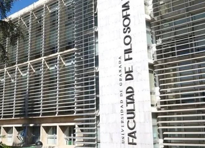 La UGR encabeza el ranking Forbes 2026 de innovación educativa en España