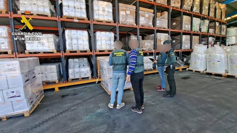 Cae una organización criminal dedicada a la venta ilegal de productos fitosanitarios en Internet