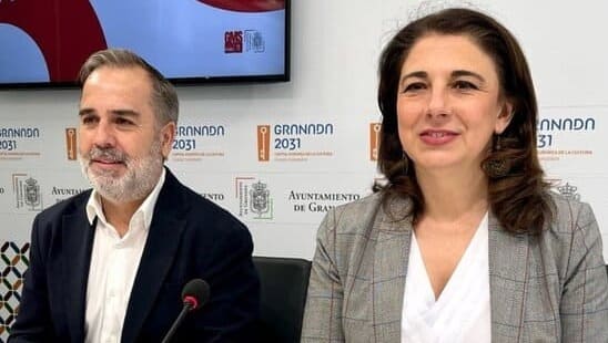 Admitido a trámite el recurso del PSOE contra la gestión de los terrenos de la antigua piscina Miami Los concejales del PSOE de Granada Raquel Ruz y Jacobo Calvo - PSOE