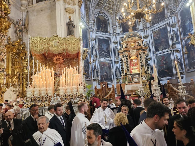 Cofradía de Penitencia de Nuestro Padre Jesús de la Paciencia y María Santísima de las Penas. imagen: Antonio Guzmán