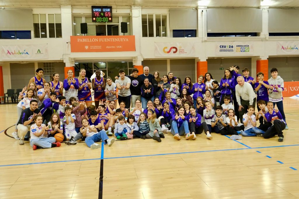 El equipo celebra la victoria en casa - Prensa GMASB