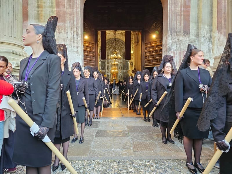 Muy Antigua, Real e Ilustre Hermandad de Nuestro Padre Jesús de las Tres Caídas y Nuestra Señora del Rosario en sus Misterios Dolorosos. Imagen: Antonio Guzmán