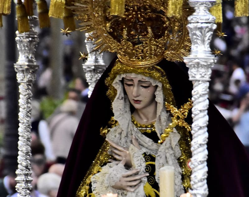 María Santísima de los Remedios, Reina y Madre de los Estudiantes. Imagen: Antonio Odriozola