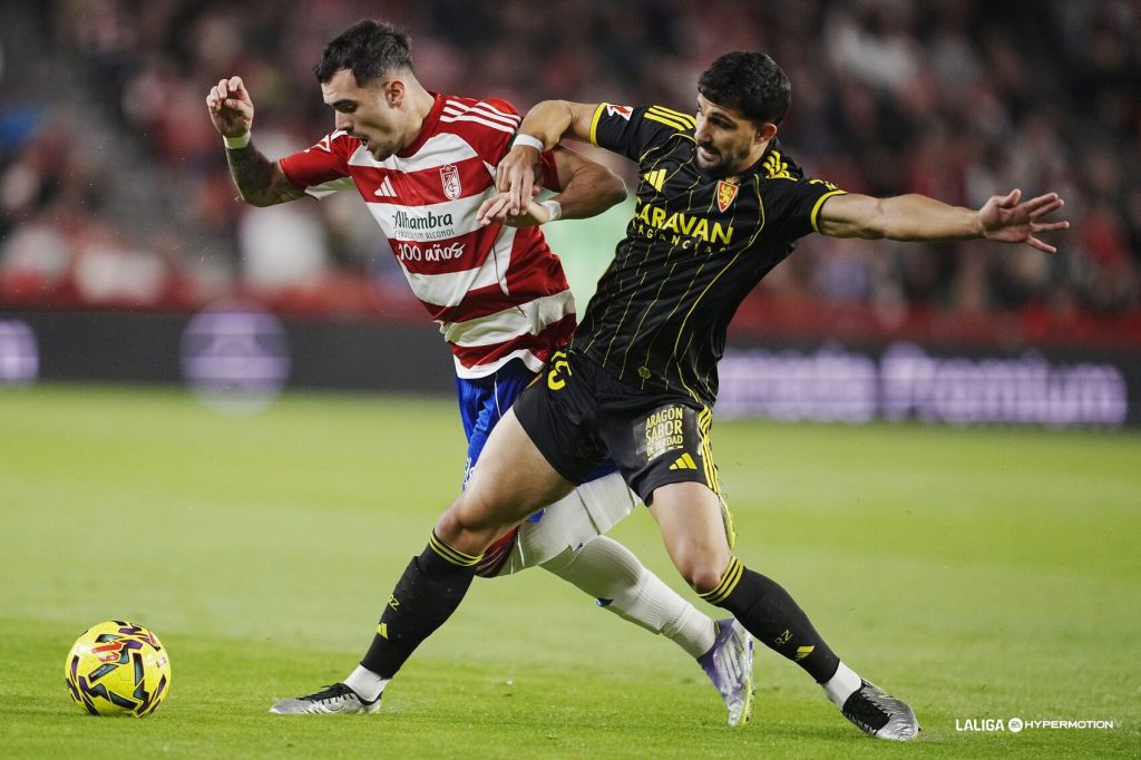 Álex Sola volverá a la convocatoria tras perderse el duelo ante el Almería, su futuro equipo - GCF