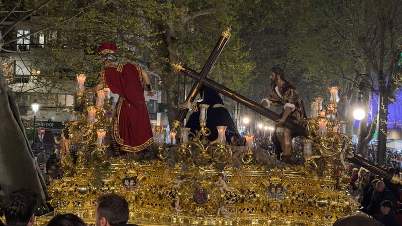 Muy Antigua, Real e Ilustre Hermandad de Nuestro Padre Jesús de las Tres Caídas y Nuestra Señora del Rosario en sus Misterios Dolorosos. Imagen: Luis M. Guzmán