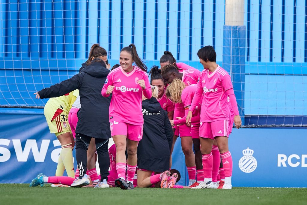 Las rojiblancas celebran uno de sus goles en el último partido ante las pericas - GCF