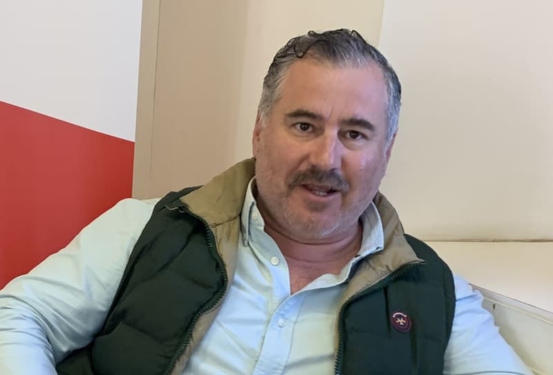 Entrevista a Aitor Pozuelo, realizada en la sede de la Asociación de Jóvenes Empresarios de Granada. Imagen: GRX Actualidad