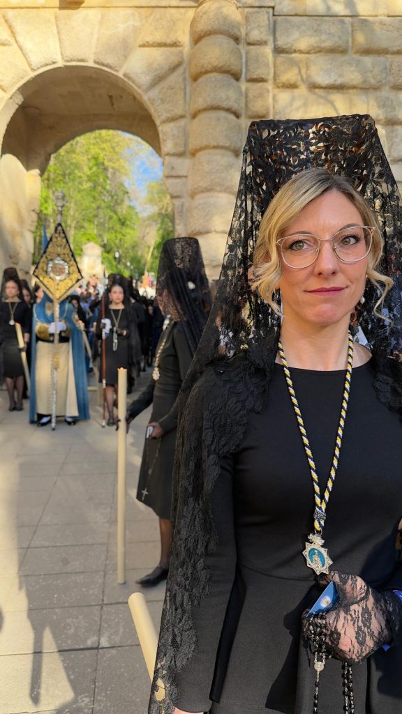 Nuestra Señora de las Angustias Coronada de Santa María de La Alhambra - Luis M. Guzmán y Manuel Alejandro Guzmán