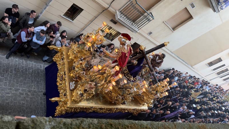 Muy Antigua, Real e Ilustre Hermandad de Nuestro Padre Jesús de las Tres Caídas y Nuestra Señora del Rosario en sus Misterios Dolorosos. Imagen: Luis M. Guzmán