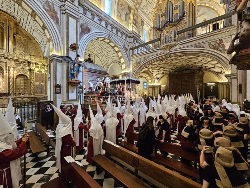Cofradía de Penitencia de Nuestro Padre Jesús de la Paciencia y María Santísima de las Penas. imagen: Antonio Guzmán