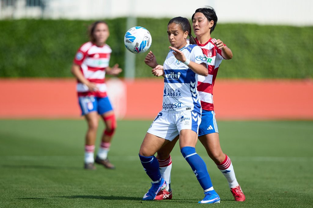 Miku durante la primera mitad del partido - GCF