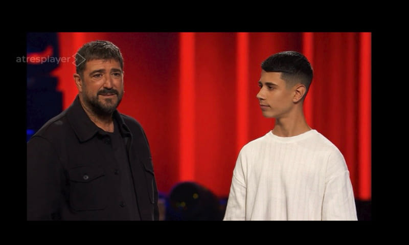 Antonio Orozco junto a Darío Gil. Imagen: Antena 3 Televisión