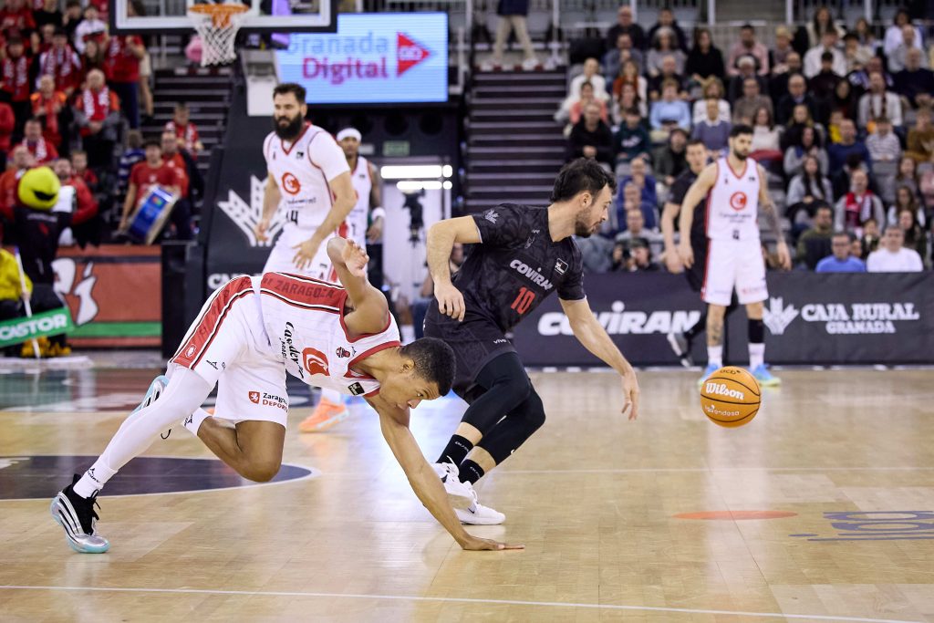 Lluis Costa durante el partido de ida en Granada - ACB Photo (Fermín Rodríguez)