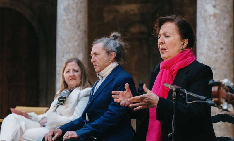 Clausura en la Alhambra de la 22ª edición del Festival Internacional de Poesía de Granada. Imagen: FIP Granada