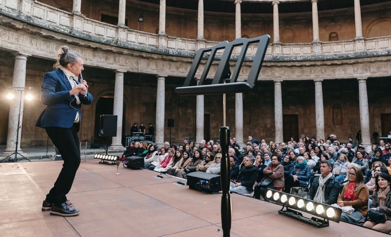 Clausura en la Alhambra de la 22ª edición del Festival Internacional de Poesía de Granada. Imagen: FIP Granada