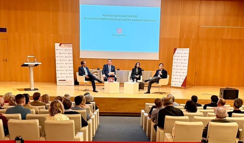 Asistentes a la conferencia “Estrategias, retos y oportunidades de inversión en 2026”. Imagen: Renta 4 Banco