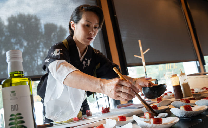 Masae Abe, durante su participación en las Jornadas de atún y AOVE en Ama Restaurante. IMAGEN: Conde de Benalúa