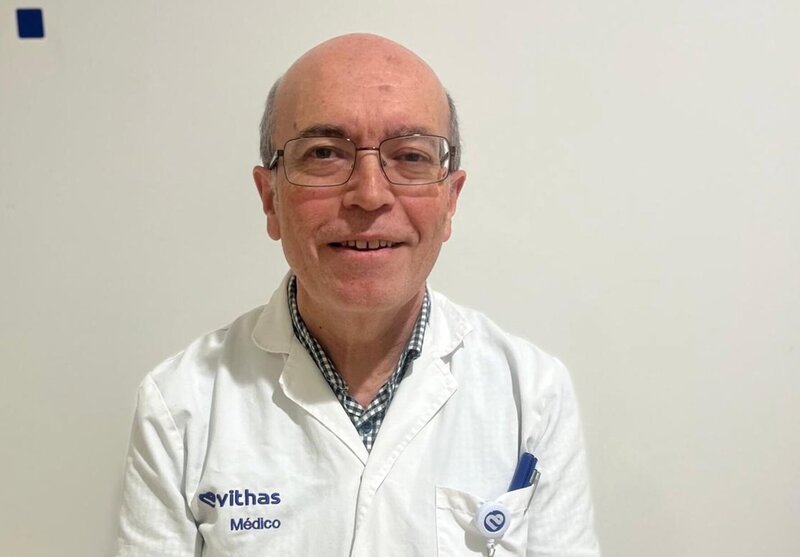 El alergólogo y especialista de Vithas Granada, Julián López Caballero.
- VITHAS GRANADA