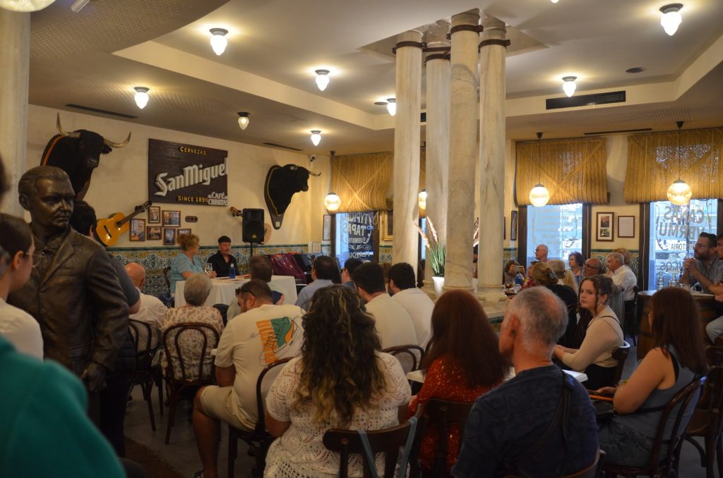 Presentación de Jero Ruiz en el Café Chinitas. IMAGEN: Cedida por Jero Ruiz.