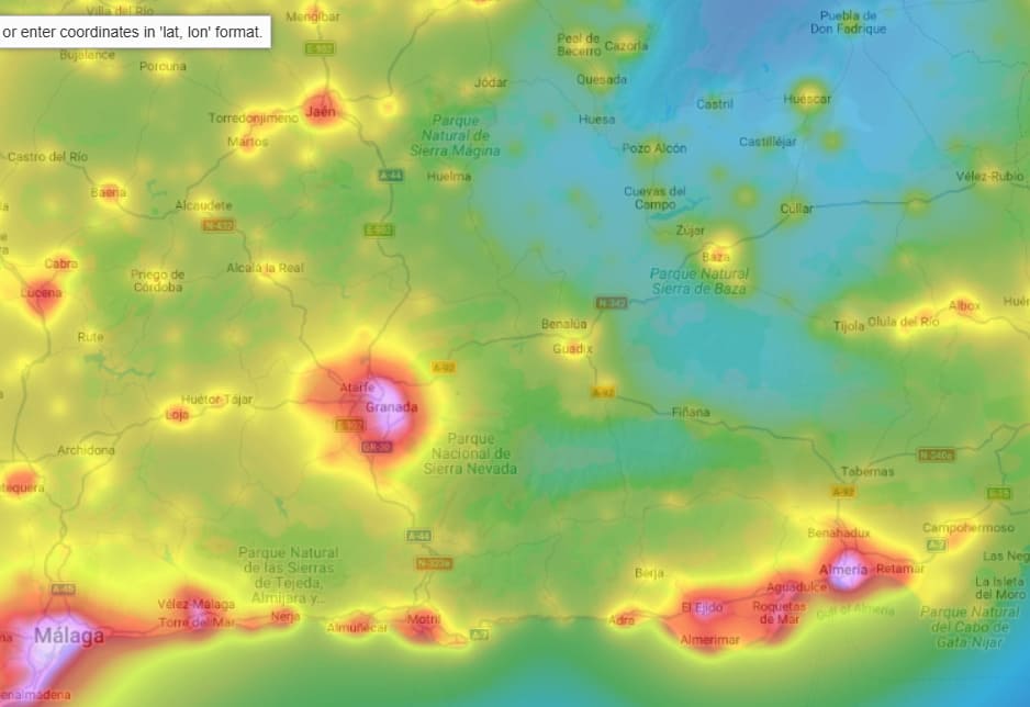 Captura de pantalla de Light Pollution Map que muestra la contaminación lumínica en la provincia de GRANADA. IMAGEN: Light Pollution Map