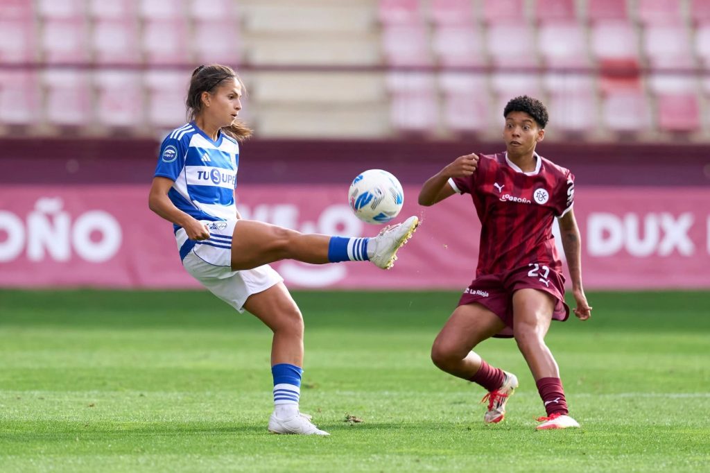 La exrojiblanca Laura Pérez durante el partido del curso pasado - GCF