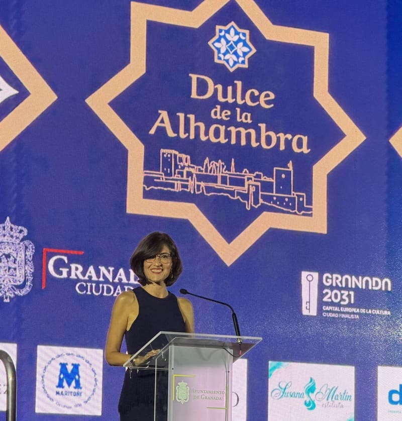 La directora de Dulce de la Alhambra, Irene Bonal, durante su intervención en la presentación. IMAGEN - DULCE DE LA ALHAMBRA
