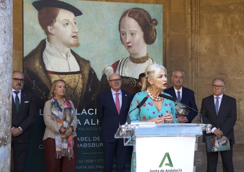 La Consejera de Cultura de la Junta de Andalucía, Patricia Del Pozo, asiste a la inauguración de la exposición Los Palacios Reales de la Alhambra en el Palacio de Carlos V a 9 de octubre de 2026.Imagen: Bruno Bolla